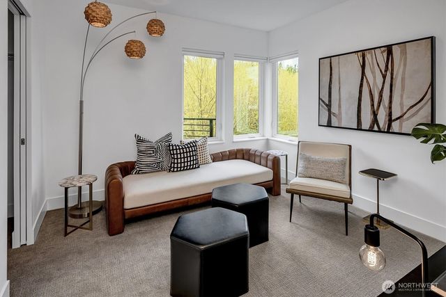 417 102nd Avenue SE, Bellevue, WA 98004