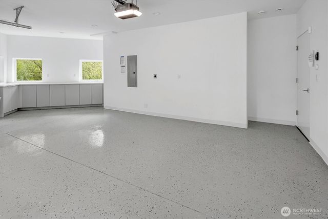 417 102nd Avenue SE, Bellevue, WA 98004