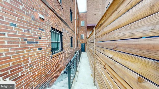 1821 T ST NW, Washington, DC 20009