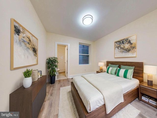 1821 T ST NW, Washington, DC 20009