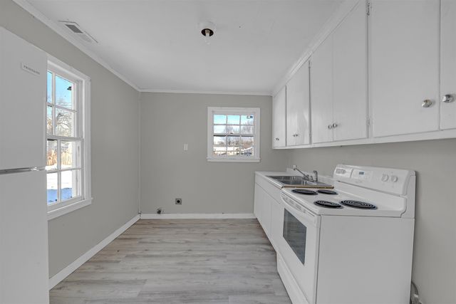 4517-4519 E Bayley St, Wichita, KS 67218