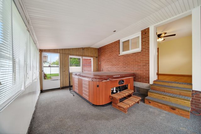 323 HARVEY Avenue, Erie, PA 16511