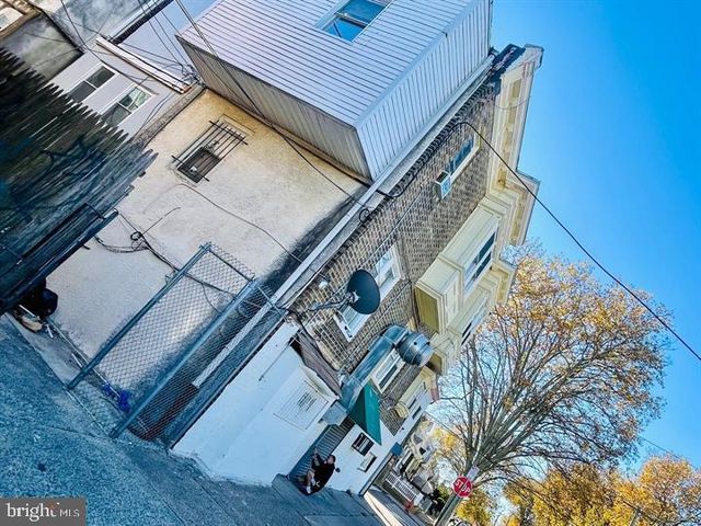 1525 W WYOMING AVE, Philadelphia, PA 19140