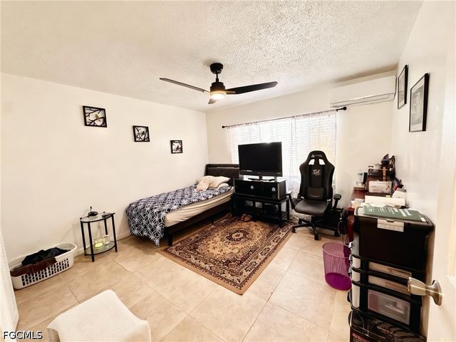 196 E Mariana AVE, North Fort Myers, FL 33917