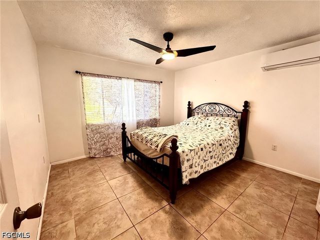 196 E Mariana AVE, North Fort Myers, FL 33917