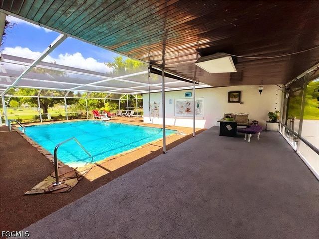 196 E Mariana AVE, North Fort Myers, FL 33917