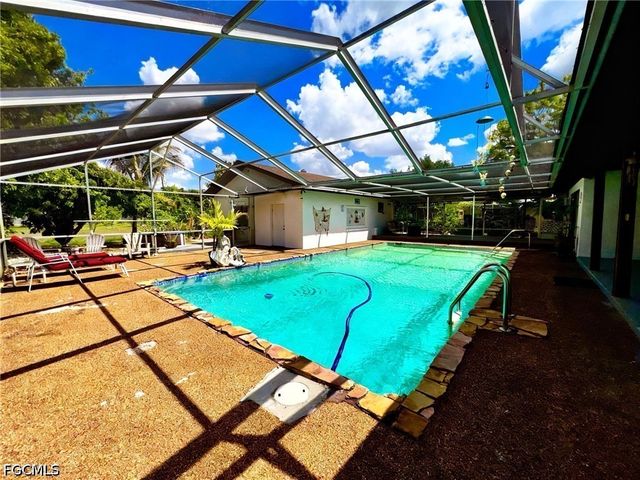 196 E Mariana AVE, North Fort Myers, FL 33917