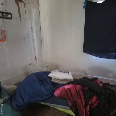 9360 Cheyenne Street, Detroit, MI 48228