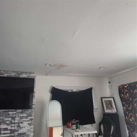 9360 Cheyenne Street, Detroit, MI 48228