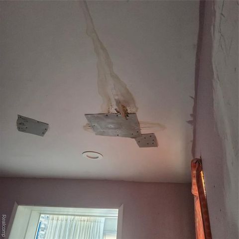 9360 Cheyenne Street, Detroit, MI 48228