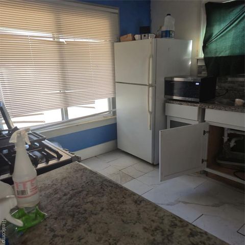 9360 Cheyenne Street, Detroit, MI 48228