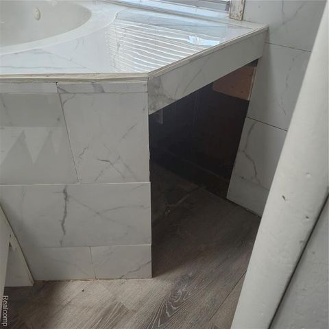 9360 Cheyenne Street, Detroit, MI 48228