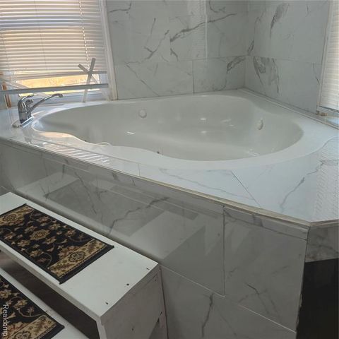 9360 Cheyenne Street, Detroit, MI 48228