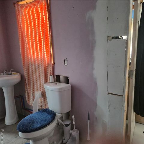 9360 Cheyenne Street, Detroit, MI 48228