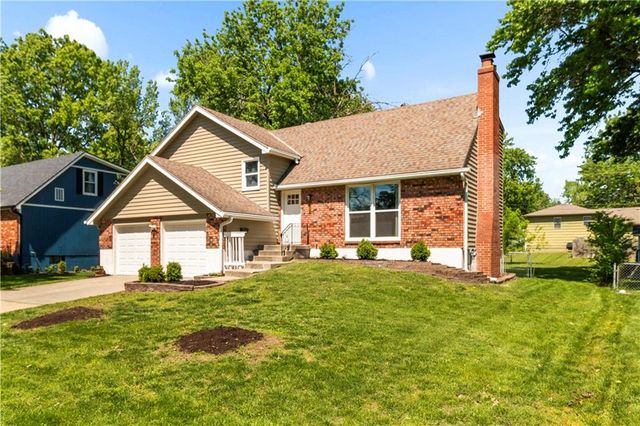 8212 E 134th Terrace, Grandview, MO 64030