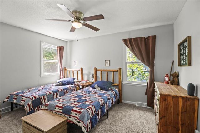 8212 E 134th Terrace, Grandview, MO 64030