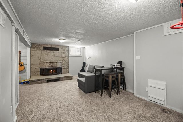 8212 E 134th Terrace, Grandview, MO 64030