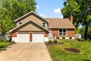 8212 E 134th Terrace, Grandview, MO 64030