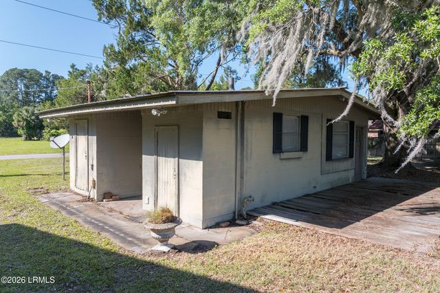 17 Ulmer Drive, Bluffton, SC 29910