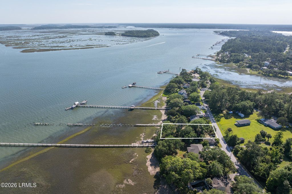 17 Ulmer Drive, Bluffton, SC 29910