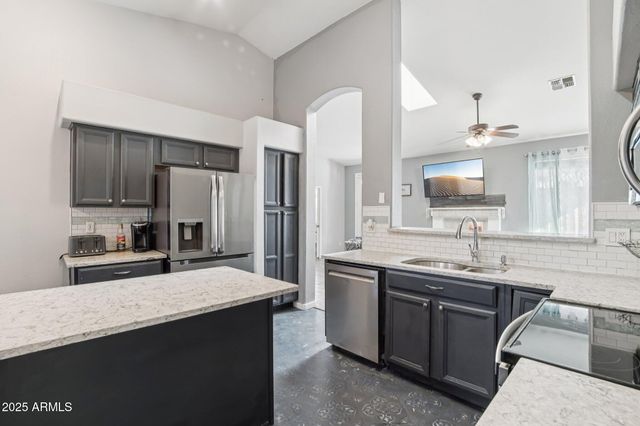 20805 N 42ND Avenue N, Glendale, AZ 85308