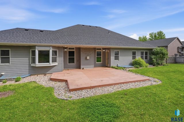 7505 W 15th St Street, Sioux Falls, SD 57106