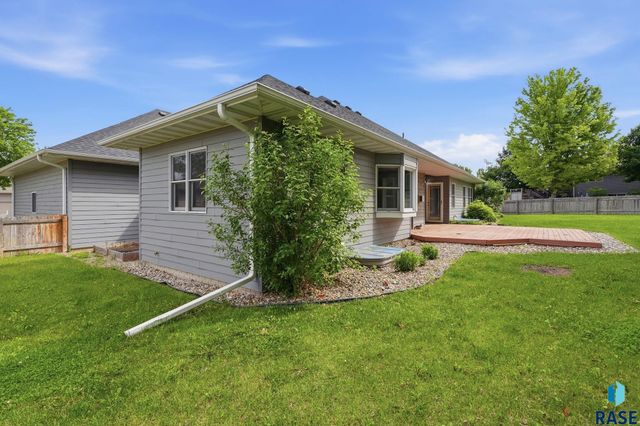 7505 W 15th St Street, Sioux Falls, SD 57106