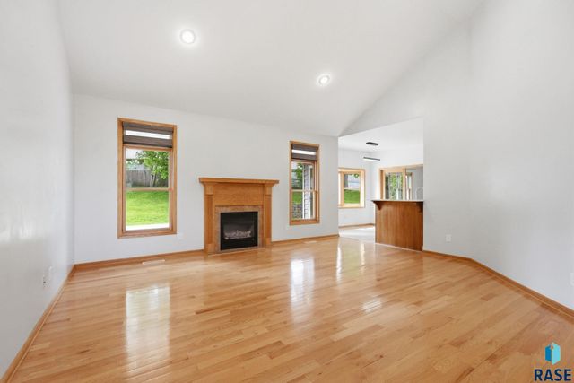7505 W 15th St Street, Sioux Falls, SD 57106