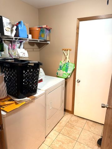 1159 E Addison Avenue, Lombard, IL 60148