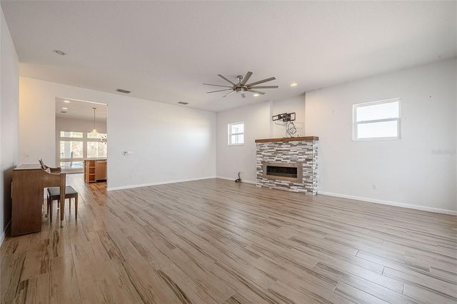 271 WHITE CLIFF BOULEVARD, Auburndale, FL 33823