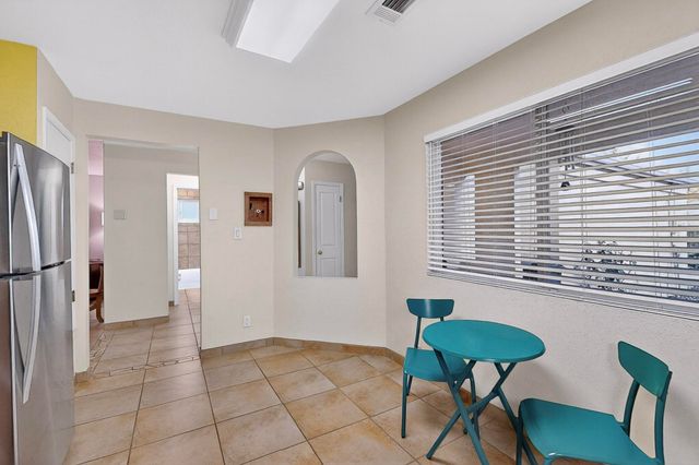 948 Charles Drive NE, Rio Rancho, NM 87144