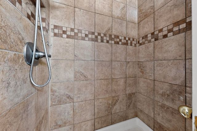 948 Charles Drive NE, Rio Rancho, NM 87144