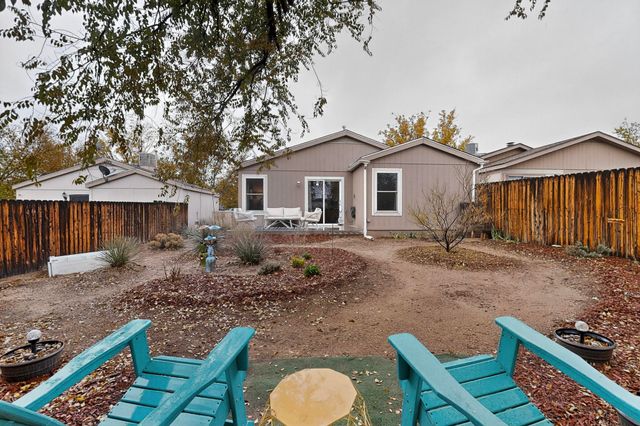 948 Charles Drive NE, Rio Rancho, NM 87144