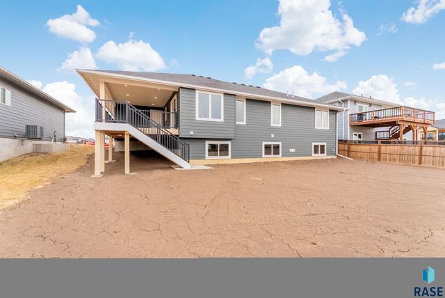 6629 E 49th St Street, Sioux Falls, SD 57110