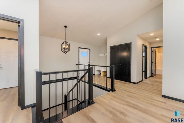 6629 E 49th St Street, Sioux Falls, SD 57110