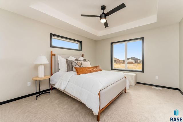 6629 E 49th St Street, Sioux Falls, SD 57110