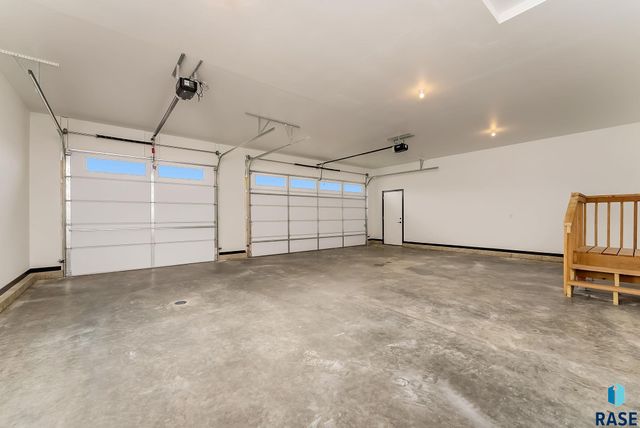 6629 E 49th St Street, Sioux Falls, SD 57110