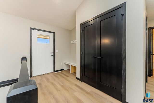 6629 E 49th St Street, Sioux Falls, SD 57110