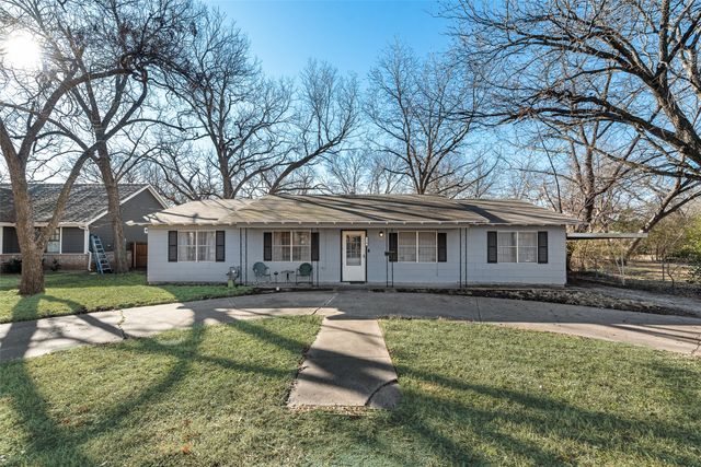 110 Hackberry Street, Lancaster, TX 75146