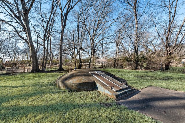 110 Hackberry Street, Lancaster, TX 75146