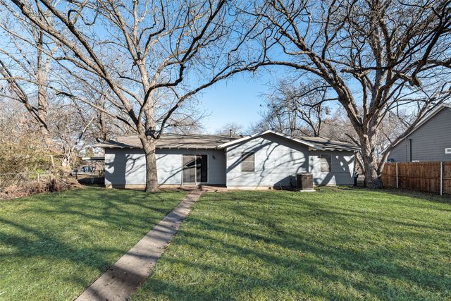 110 Hackberry Street, Lancaster, TX 75146