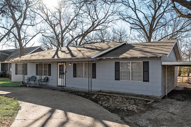 110 Hackberry Street, Lancaster, TX 75146