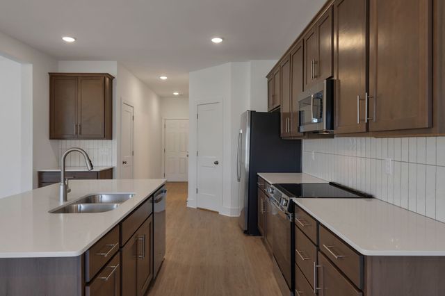 930 Watercourse Ct, Nashville, TN 37214