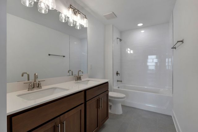 930 Watercourse Ct, Nashville, TN 37214