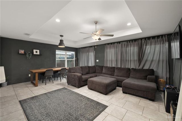 500 S Viento Dorado Street, Mission, TX 78572