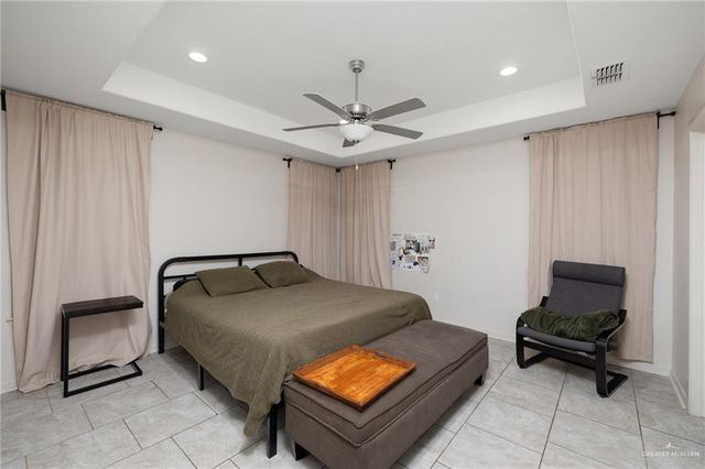 500 S Viento Dorado Street, Mission, TX 78572