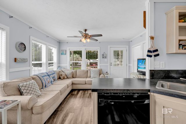 297 Buena Vista Circle, Lillian, AL 36549