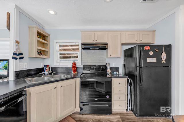 297 Buena Vista Circle, Lillian, AL 36549