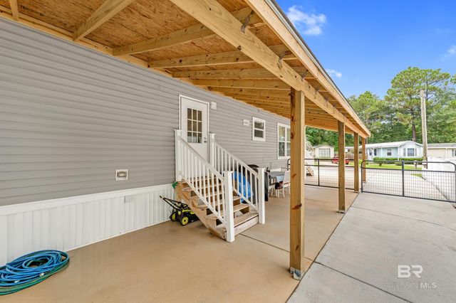 297 Buena Vista Circle, Lillian, AL 36549