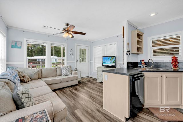 297 Buena Vista Circle, Lillian, AL 36549